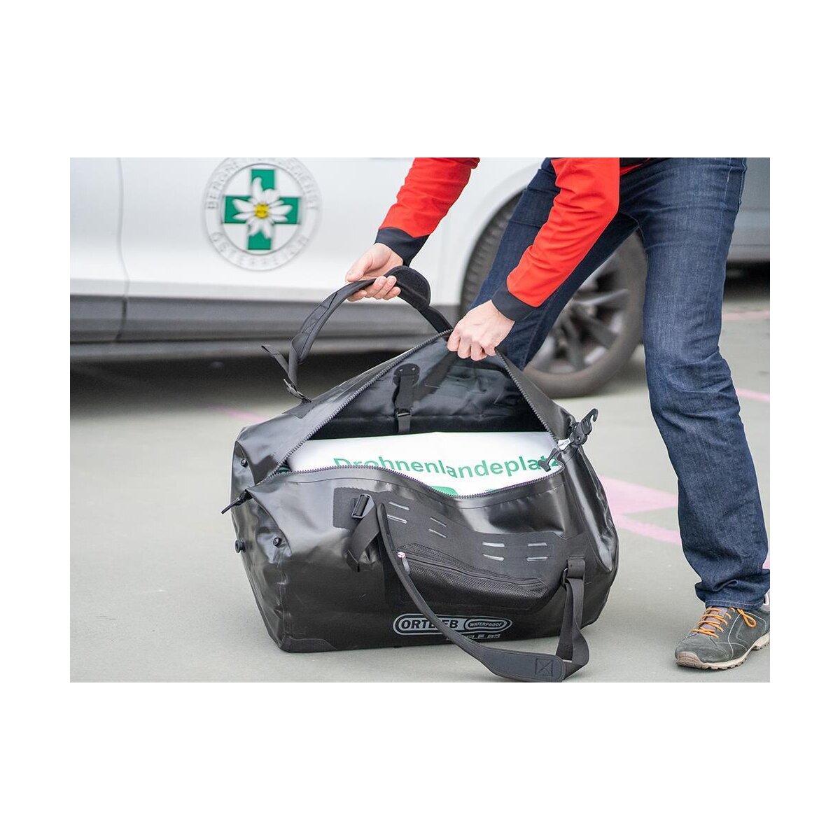 dji-m30-serie-rucksackloesung-ortlieb-duffle-black3.jpg